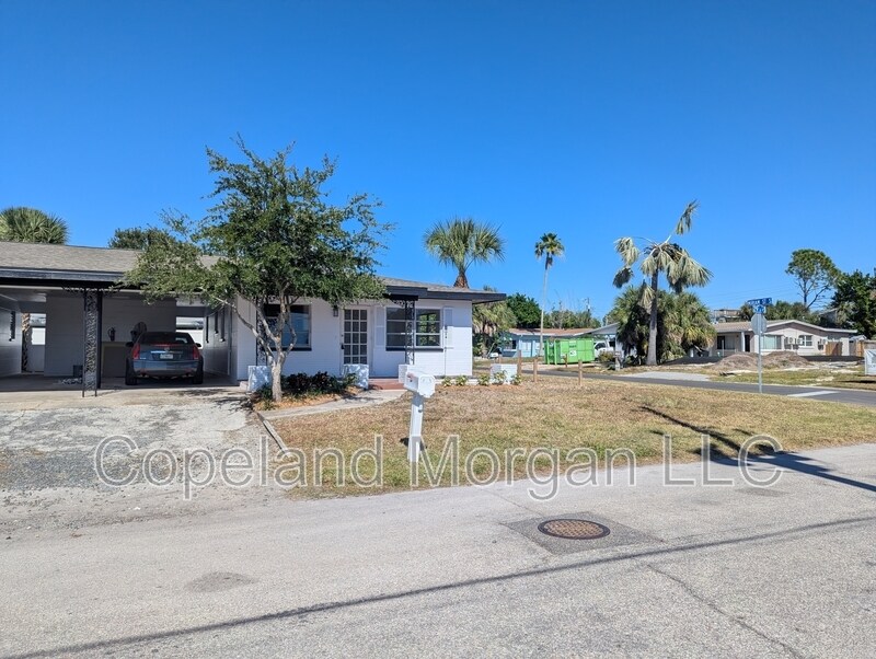 4525 29th Ave S in Gulfport, FL - Building Photo