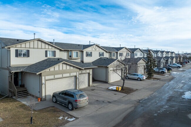 Stoney Creek in Airdrie, AB - Building Photo - Building Photo