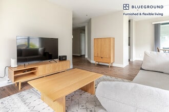1 Bayside Village Pl in San Francisco, CA - Building Photo - Building Photo