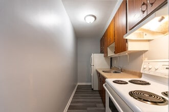 931-932 Caledonian Vw in Cambridge, ON - Building Photo - Building Photo