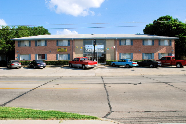 Lido in Irving, TX - Building Photo - Building Photo