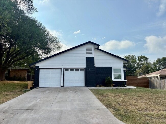 property at 1103 Stratford Cove