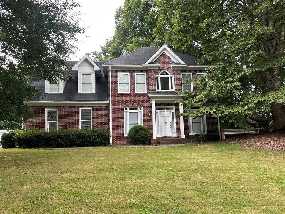 5340 Lexington View Pl in Sugar Hill, GA - Building Photo