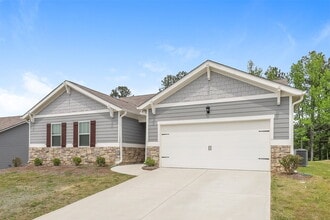 384 Huntleigh Shores Ln in Dallas, GA - Building Photo - Building Photo