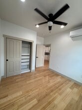 2037 St Salazar Cir in Modesto, CA - Foto de edificio - Building Photo