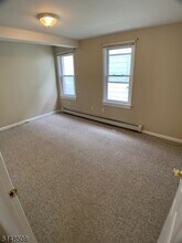 54 Thompson St-Unit -1 in Raritan, NJ - Building Photo - Building Photo
