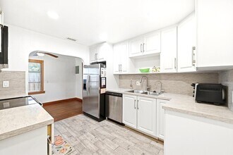 1516 SW 24th St in Fort Lauderdale, FL - Foto de edificio - Building Photo