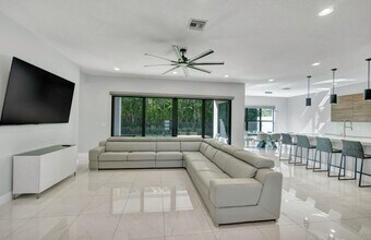 17081 Five Waters Ave in Boca Raton, FL - Building Photo - Building Photo