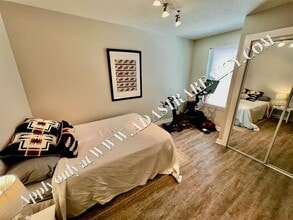 4545 Madison Ave in Kansas City, MO - Building Photo - Building Photo