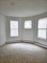 35 Belknap St, Unit 3 in Dover, NH - Building Photo - Building Photo