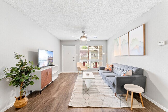 3501 S 1st St in Austin, TX - Foto de edificio - Building Photo