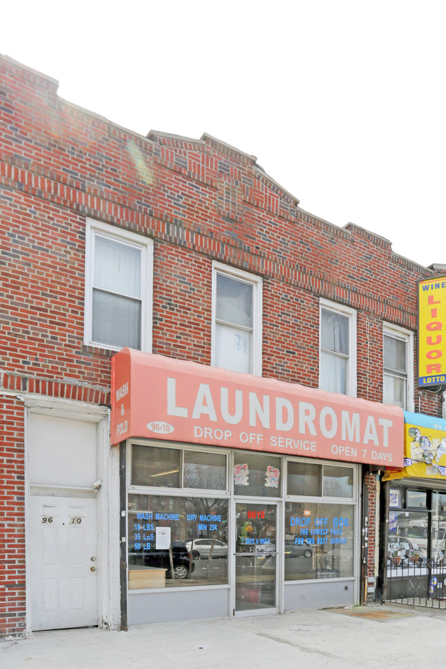 96-10 31st Ave in East Elmhurst, NY - Building Photo - Building Photo