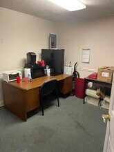 105 W Main St in Perry, FL - Foto de edificio - Building Photo