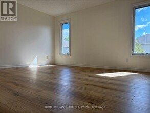 593 Woolgrass Ave in Waterloo, ON - Building Photo - Building Photo