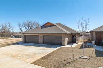 7512 Wildflower Way in Oklahoma City, OK - Building Photo - Building Photo