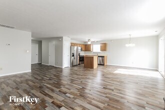 8659 Eagles Nest Dr in Avon, IN - Building Photo - Building Photo