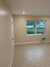 108 Woodhouse Ln, Unit A in Savannah, GA - Building Photo - Building Photo