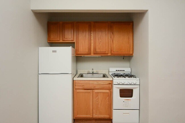 3832 N Fremont St, Unit J08W in Chicago, IL - Foto de edificio - Building Photo