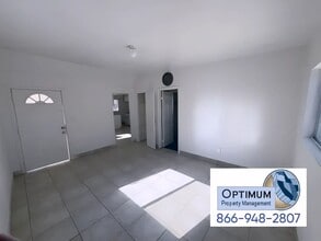 16689 A St in Victorville, CA - Building Photo - Building Photo