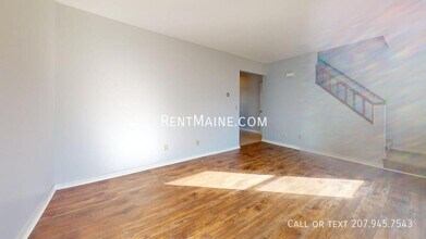 53 Valley View Ln, Unit B in Bangor, ME - Building Photo - Building Photo