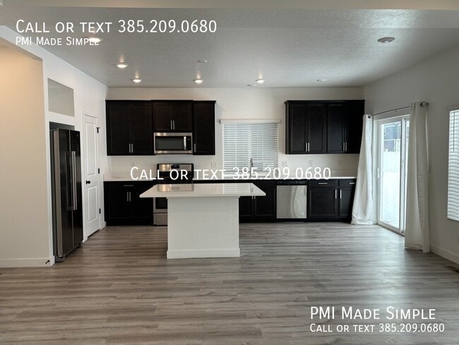 property at 4140 W Holbrook Way