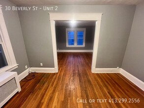 30 Beverly St in Chicopee, MA - Foto de edificio - Building Photo