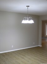 13811 Brook Hollow Blvd in San Antonio, TX - Building Photo