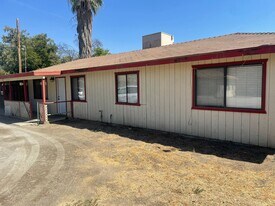 939 Baldwin Rd in Bakersfield, CA - Building Photo