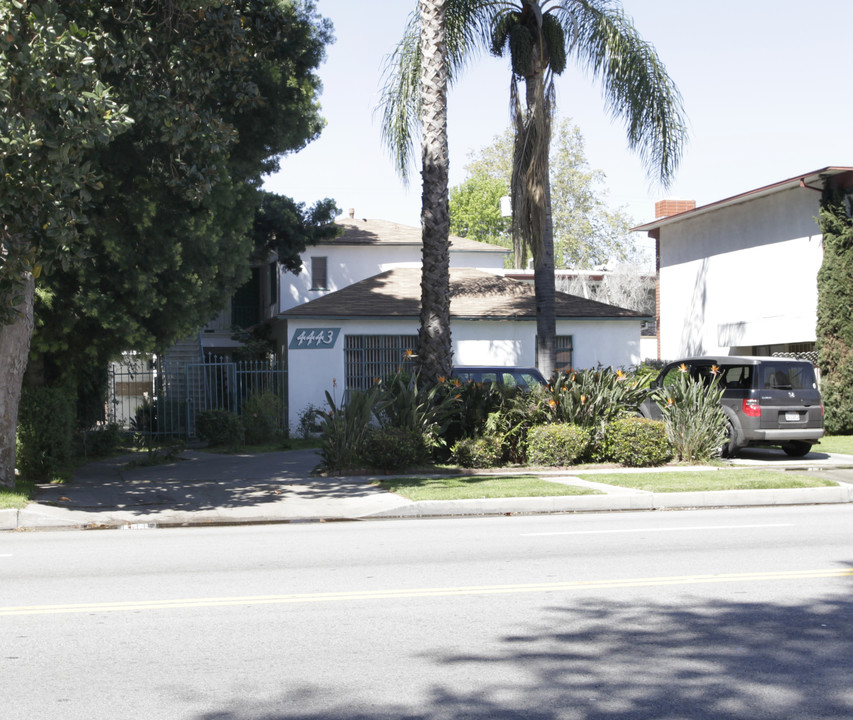 4443 Coldwater Canyon Ave in Studio City, CA - Building Photo