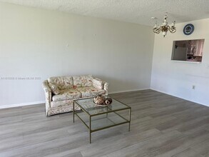 160 Turtle Lake Ct in Naples, FL - Building Photo - Building Photo