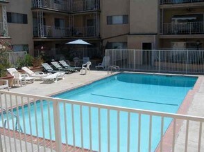 Del Mar Apartments in Pasadena, CA - Foto de edificio - Building Photo