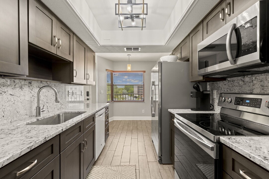 5817 Park St N in St. Petersburg, FL - Building Photo