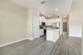 3127 SW 18th Pl in Cape Coral, FL - Building Photo - Building Photo