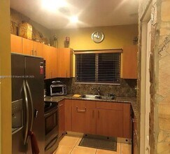 4143 NE 9th St in Homestead, FL - Building Photo - Building Photo