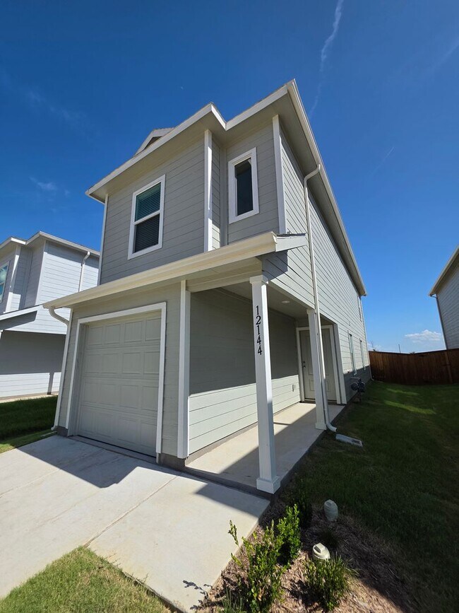 12144 Morgan Dr in Aubrey, TX - Building Photo - Building Photo