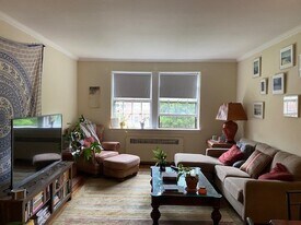 1500 Beacon St, Unit 5 in Brookline, MA - Building Photo