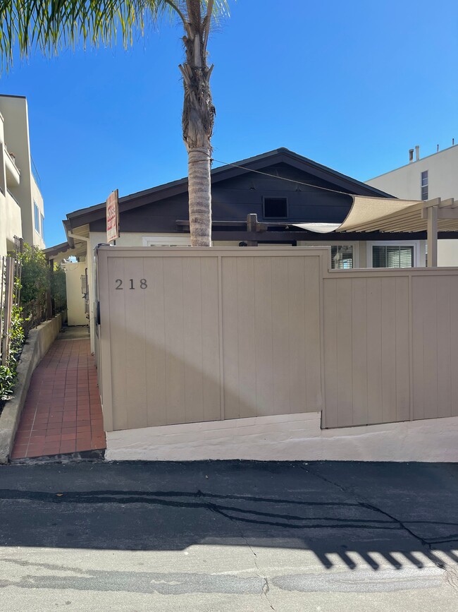 property at 218 35th Pl