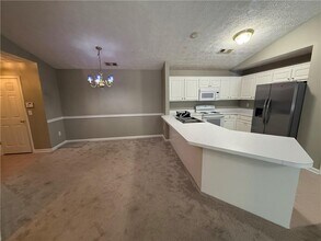 1001 Holly Dr in Gainesville, GA - Building Photo - Building Photo