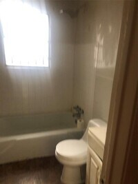 4808 Wayne St photo'