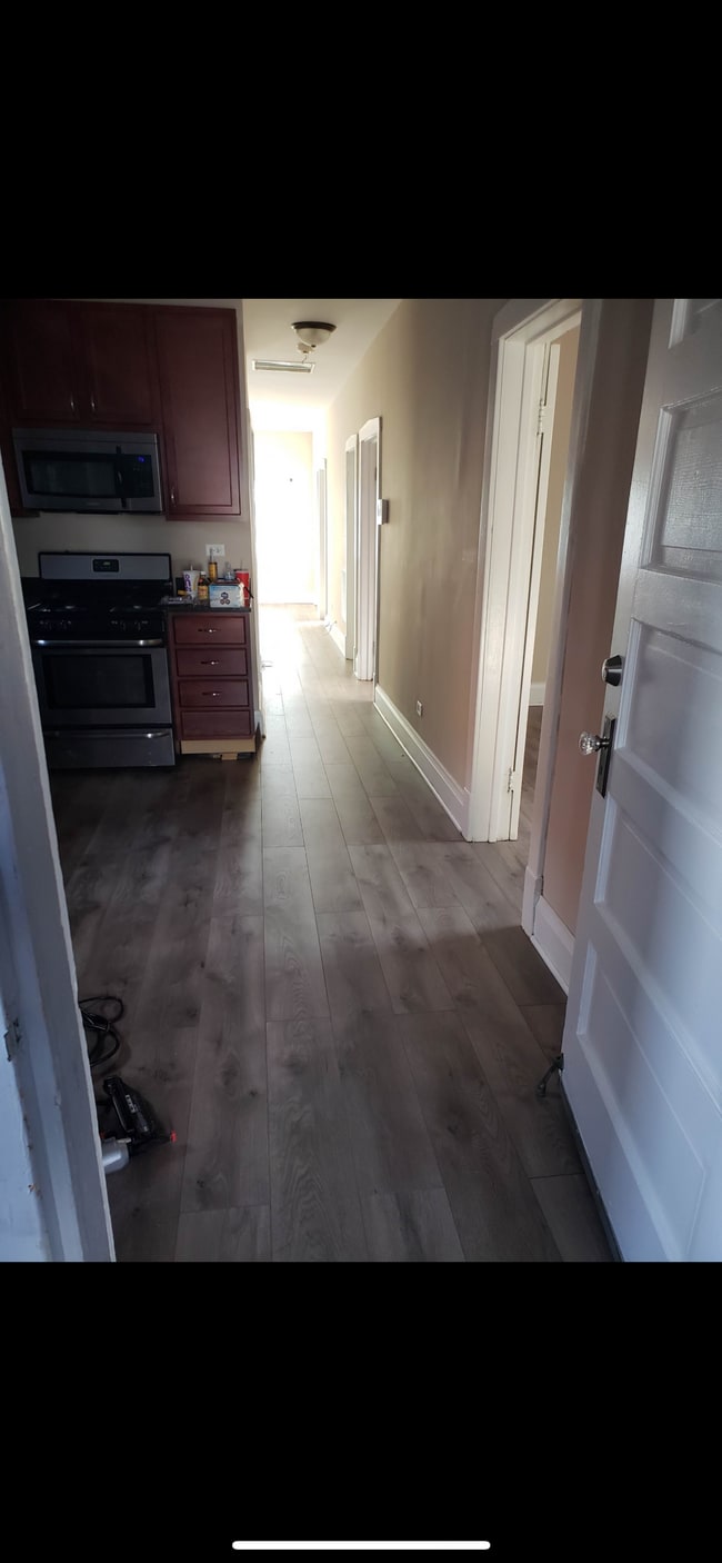 5410 W Wrightwood Ave, Unit Wrightwood unit #2 in Chicago, IL - Building Photo - Building Photo