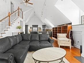 1000 Chapel View Blvd in Cranston, RI - Building Photo - Building Photo