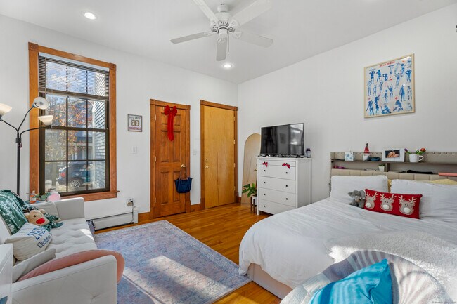 35 Eld St in New Haven, CT - Building Photo - Building Photo