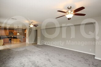 19134 E Lark Dr in Queen Creek, AZ - Foto de edificio - Building Photo