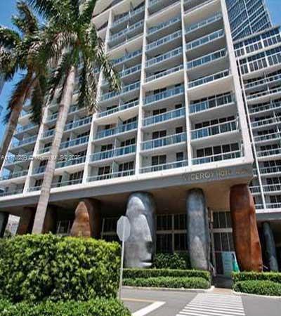 485 Brickell Ave, Unit # 1809 in Miami, FL - Building Photo