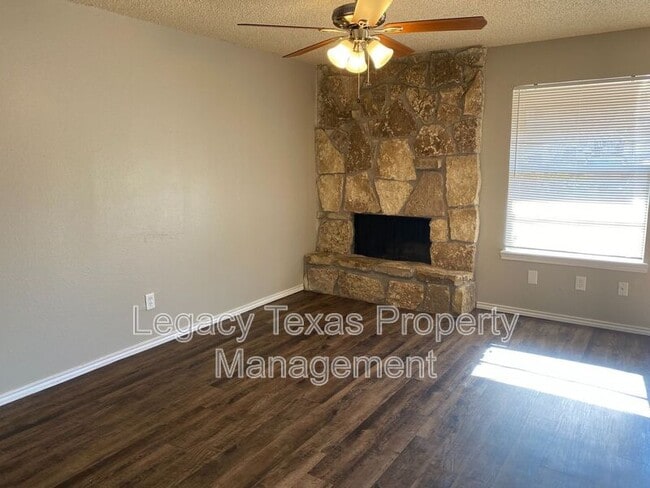 property at 1608 Sun Valley Dr