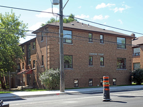 1633 Kingston Rd in Toronto, ON - Building Photo - Building Photo