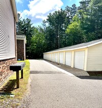 Edgewood Manor in Minocqua, WI - Foto de edificio - Building Photo