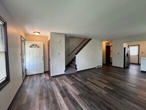 6457 N 106th St in Milwaukee, WI - Building Photo - Building Photo
