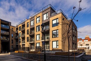 le2121.ca in Montréal, QC - Building Photo