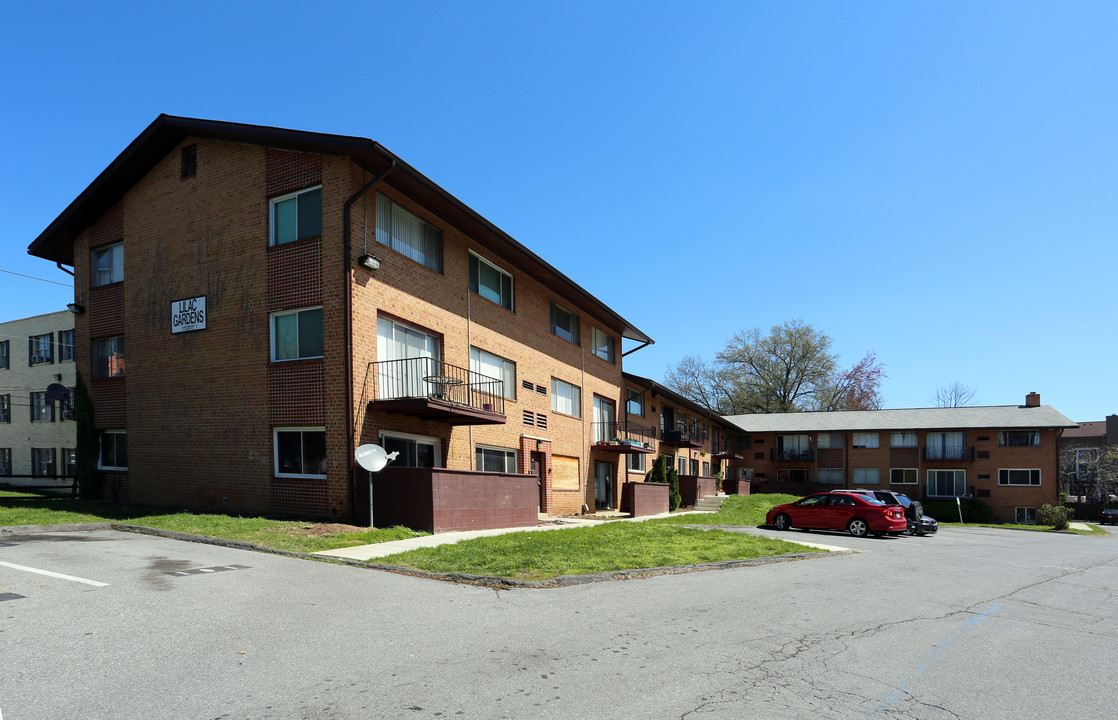 Lilac Gardens in Gaithersburg, MD - Building Photo